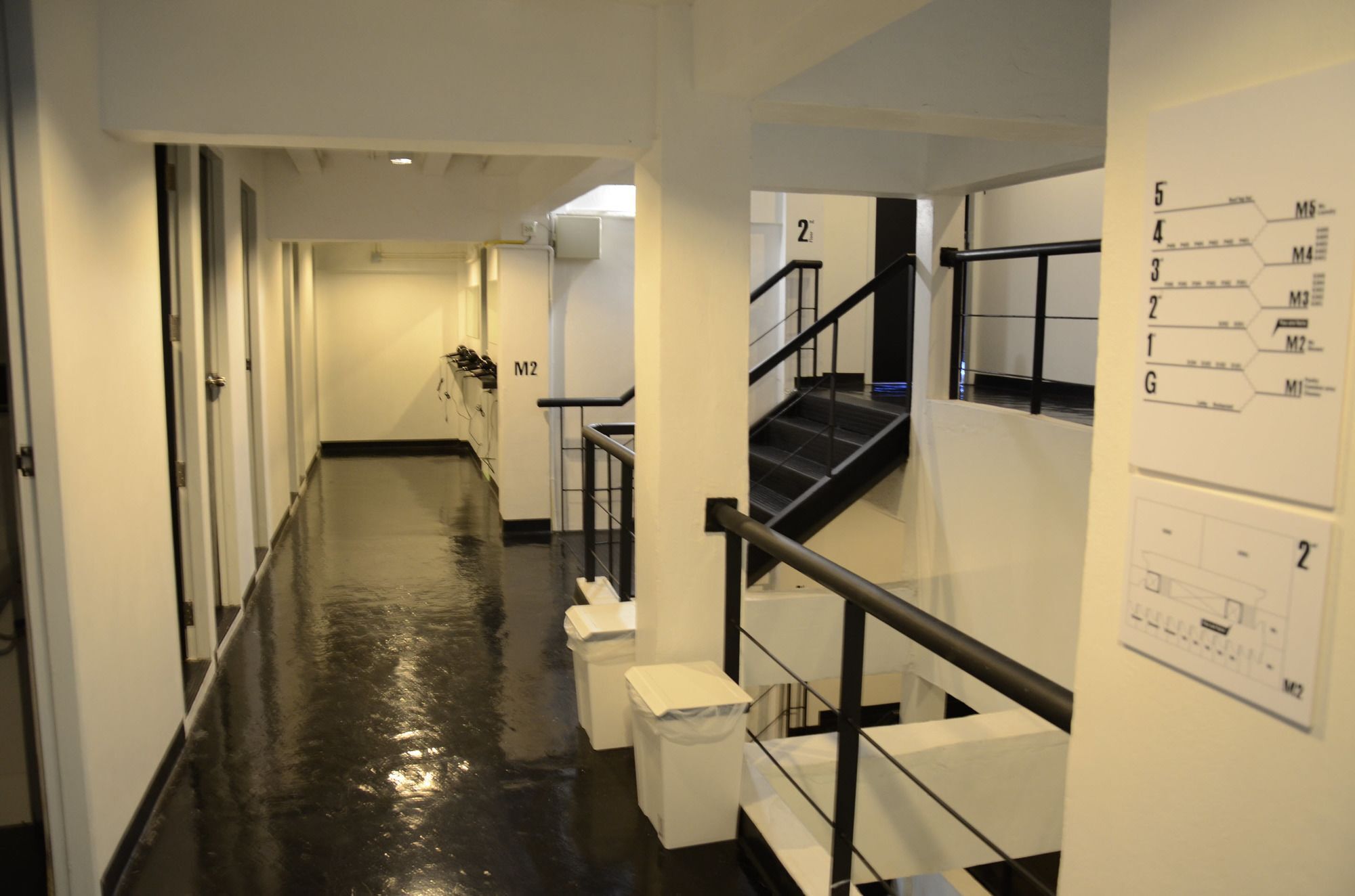 3 Howw Hostel At Sukhumvit 21 Bangkok Bagian luar foto