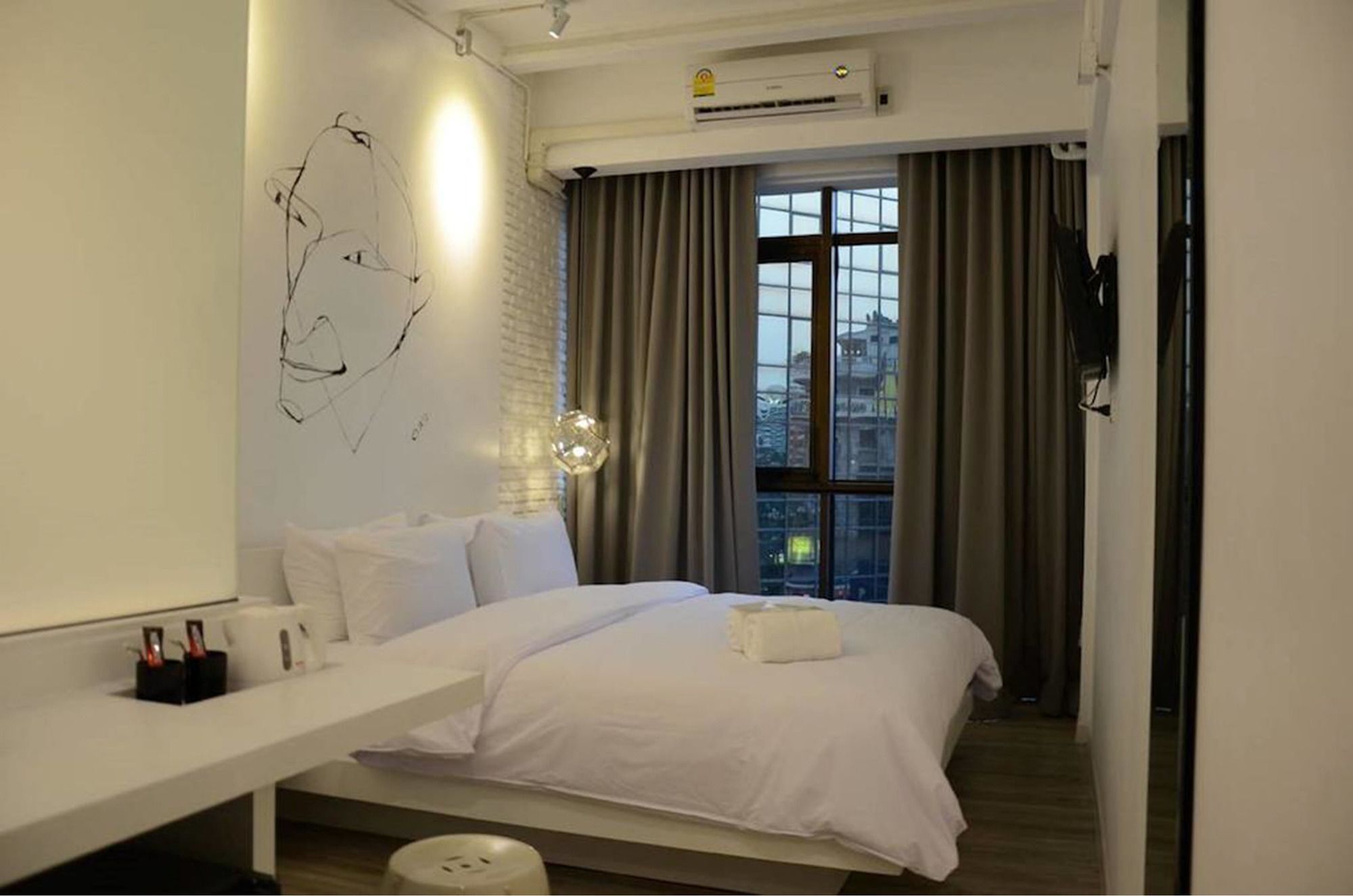 3 Howw Hostel At Sukhumvit 21 Bangkok Bagian luar foto
