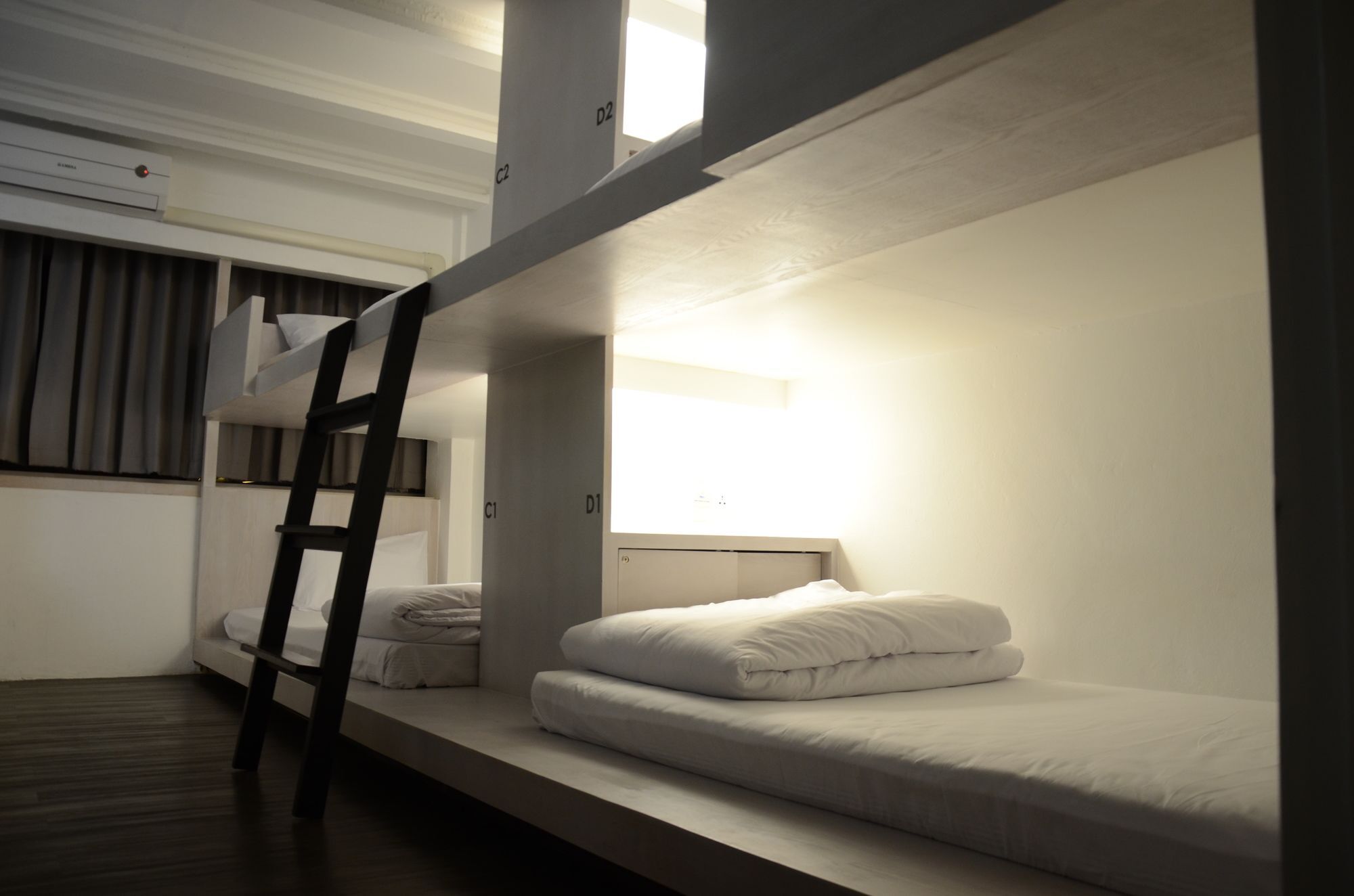 3 Howw Hostel At Sukhumvit 21 Bangkok Bagian luar foto