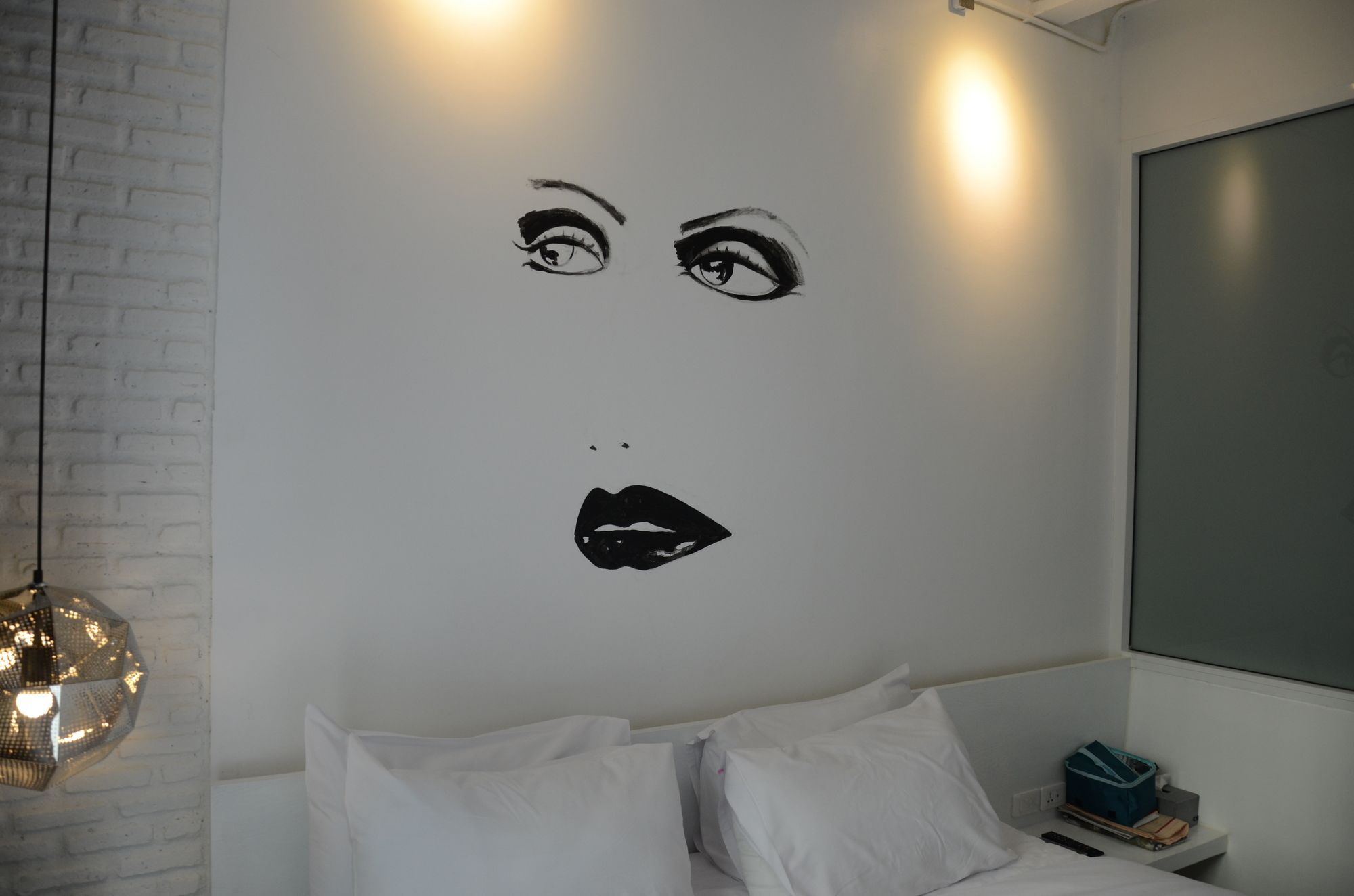 3 Howw Hostel At Sukhumvit 21 Bangkok Bagian luar foto